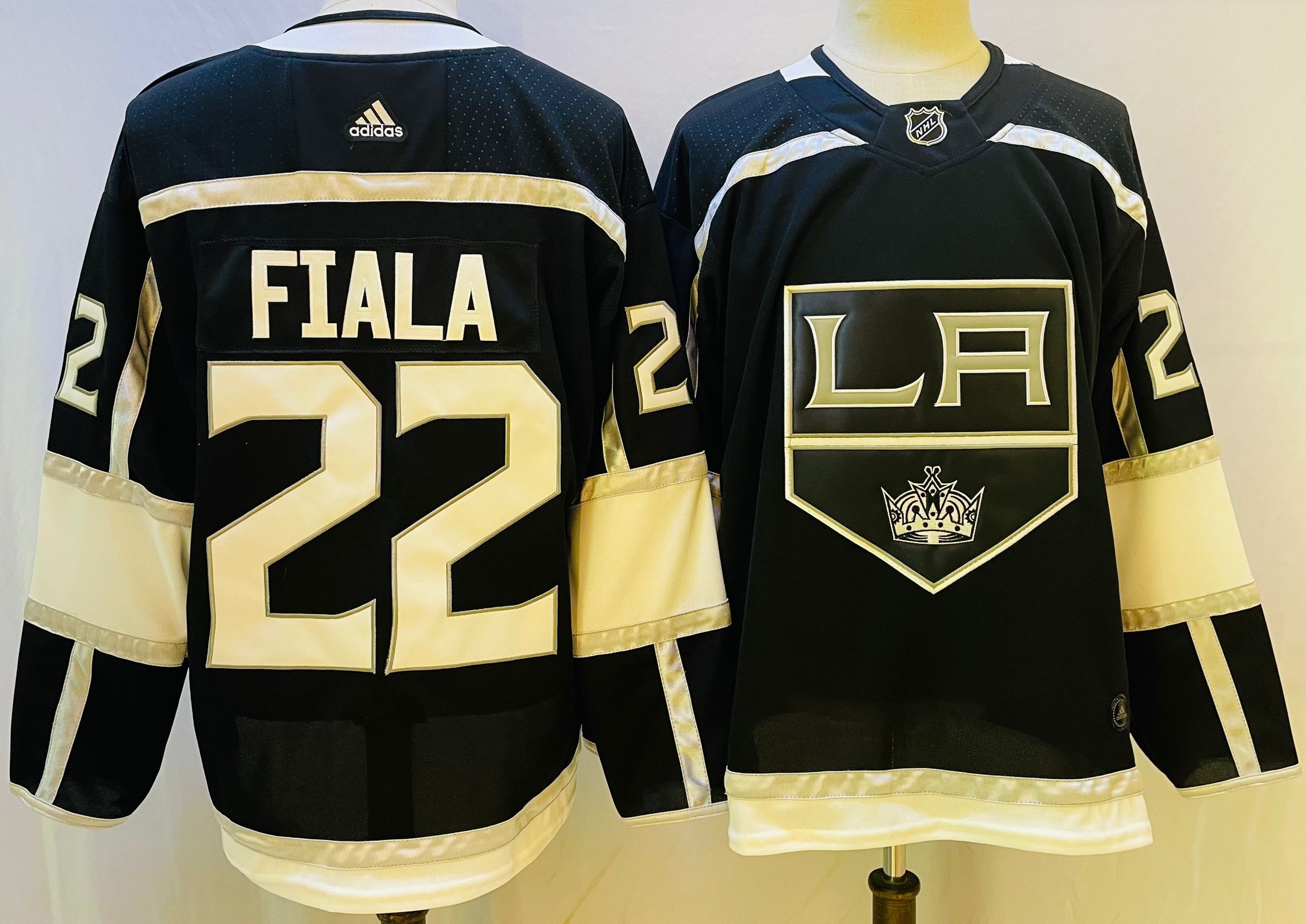 Men Los Angeles Kings #22 Fiala Black Throwback 2022 Adidas NHL Jersey->los angeles kings->NHL Jersey